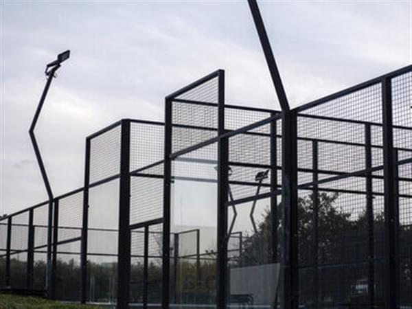 padel-court-supplier-1